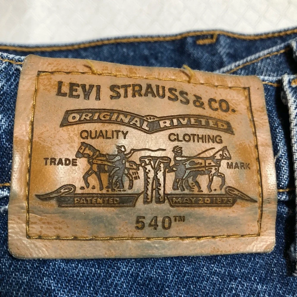 Vintage Levi’s 540 Relaxed Brown Tab Size W46 L34